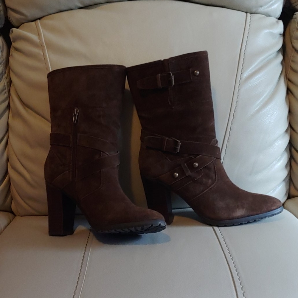 Boots - Picture 7 of 7